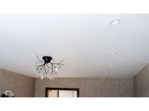 Монтаж потолка для зала 17 м2 с использованием пленки VIPCEILING серии MONLANGE M9001 (3.50)