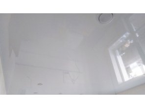 Монтаж потолка на кухне 12 м2 с использованием пленки VIPCEILING серии MONLANGE L9001 (3.25)