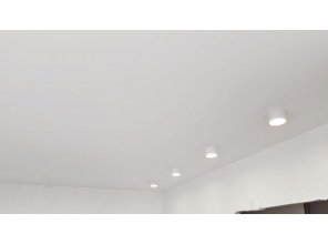 Монтаж потолка в спальне 16 м2 с использованием пленки VIPCEILING серии MONLANGE M9001 (3.80)