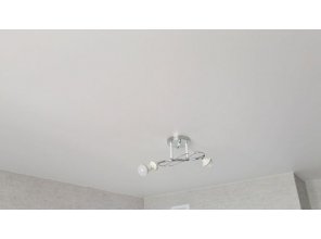 Монтаж потолка на кухне 6 м2 с использованием пленки VIPCEILING серии MONLANGE M9001 (2.60)