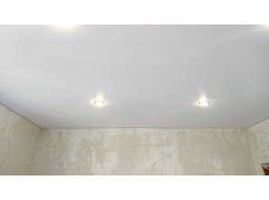 Монтаж потолка в спальне 15 м2 с использованием пленки VIPCEILING серии MONLANGE S9020 (4.00)