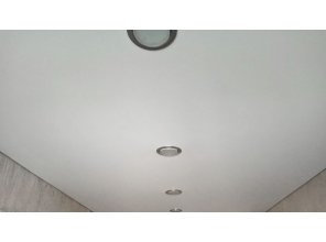 Монтаж потолка на кухне 10 м2 с использованием пленки VIPCEILING серии MONLANGE M9001 (2.60)
