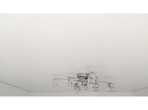 Монтаж потолка в спальне 13 м2 с использованием пленки VIPCEILING серии MONLANGE S9020 (3.25)