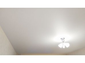 Монтаж потолка для зала 22 м2 с использованием пленки VIPCEILING серии MONLANGE M9001 (3.25)