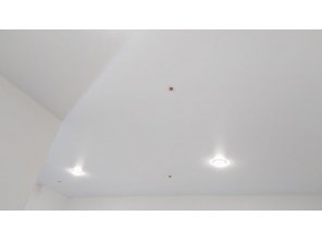 Монтаж потолка в коридоре 8 м2 с использованием пленки VIPCEILING серии MONLANGE M9001 (3.25)