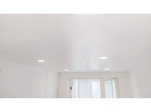 Монтаж потолка на кухне 18 м2 с использованием пленки VIPCEILING серии MONLANGE S9020 (3.25)