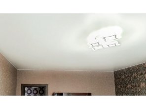 Монтаж потолка в гостиной 20 м2 с использованием пленки VIPCEILING серии MONLANGE S9020 (3.80)