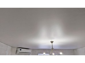Монтаж потолка в спальне 14 м2 с использованием пленки VIPCEILING серии MONLANGE M9001 (3.80)