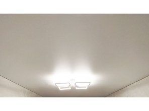 Монтаж потолка в спальне 13 м2 с использованием пленки VIPCEILING серии MONLANGE M9001 (2.60)