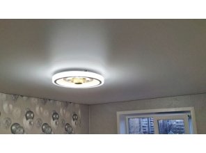 Монтаж потолка в спальне 10 м2 с использованием пленки VIPCEILING серии MONLANGE M9001 (3.25)