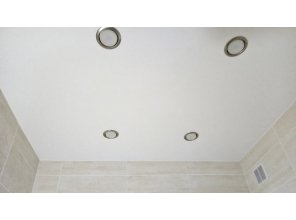 Монтаж потолка в ванной 3 м2 с использованием пленки VIPCEILING серии MONLANGE S9020 (2.15)