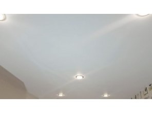 Монтаж потолка на кухне 8 м2 с использованием пленки VIPCEILING серии MONLANGE M9001 (2.60)
