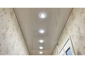 Монтаж потолка в коридоре 6 м2 с использованием пленки VIPCEILING серии MONLANGE L9001 (1.40)