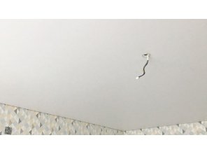 Монтаж потолка на кухне 8 м2 с использованием пленки VIPCEILING серии MONLANGE S9020 (2.60)