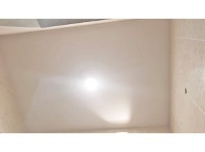 Монтаж потолка в ванной 3 м2 с использованием пленки VIPCEILING серии MONLANGE M9001 (2.15)