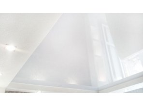 Монтаж потолка в гостиной 5 м2 с использованием пленки VIPCEILING серии MONLANGE L9190 (3.50)