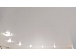 Монтаж потолка в квартире 23 м2 с использованием пленки VIPCEILING серии MONLANGE S9020 (4.35)