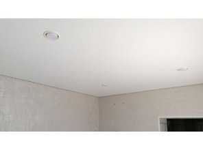 Монтаж потолка в прихожей 8 м2 с использованием пленки VIPCEILING серии MONLANGE M9001 (2.60)