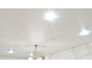 Монтаж потолка для зала 18 м2 с использованием пленки VIPCEILING серии MONLANGE M9001 (3.80)