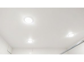 Монтаж потолка в ванной 3 м2 с использованием пленки VIPCEILING серии MONLANGE M9001 (2.15)