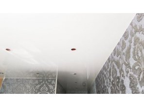Монтаж потолка в квартире 12 м2 с использованием пленки VIPCEILING серии MONLANGE L9058 (3.50)
