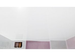 Монтаж потолка в ванной 5 м2 с использованием пленки VIPCEILING серии MONLANGE L9001 (2.15)