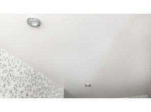 Монтаж потолка в квартире 21 м2 с использованием пленки VIPCEILING серии MONLANGE M9001 (3.80)