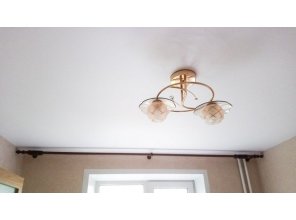 Монтаж потолка на кухне 13 м2 с использованием пленки VIPCEILING серии MONLANGE M9001 (3.25)