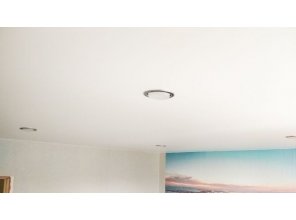 Монтаж потолка в спальне 10 м2 с использованием пленки VIPCEILING серии MONLANGE S9020 (3.50)