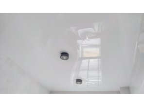 Монтаж потолка в ванной 7 м2 с использованием пленки VIPCEILING серии MONLANGE L9001 (2.15)