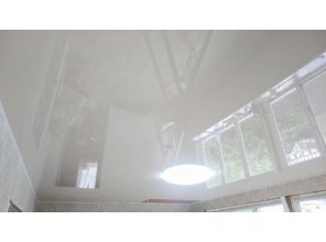 Монтаж потолка в деревянном доме 18 м2 с использованием пленки VIPCEILING серии MONLANGE L9042 (5.45)