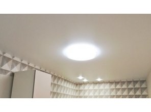 Бесшовный сатиновый натяжной потолок в детскую 13,3 м2