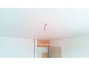Бесшовный матовый натяжной потолок в спальню 12,2 м2