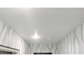 Монтаж потолка в коридоре 6 м2 с использованием пленки VIPCEILING серии MONLANGE M9001 (2.15)