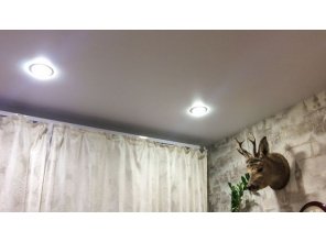Бесшовный матовый натяжной потолок на кухню 12,9 м2