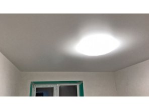 Монтаж потолка в спальне 12 м2 с использованием пленки VIPCEILING серии MONLANGE S9020 (3.25)