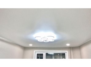 Монтаж потолка для зала 19 м2 с использованием пленки VIPCEILING серии MONLANGE M9001 (3.50)