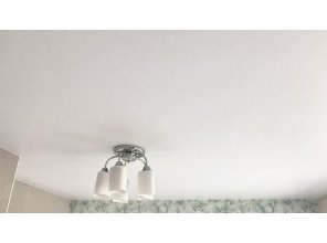 Монтаж потолка в спальне 8 м2 с использованием пленки VIPCEILING серии MONLANGE M9001 (2.60)